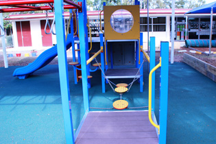 Reinvigorated Play Space | Play Poles 2-2015090914417844107461 | ODS